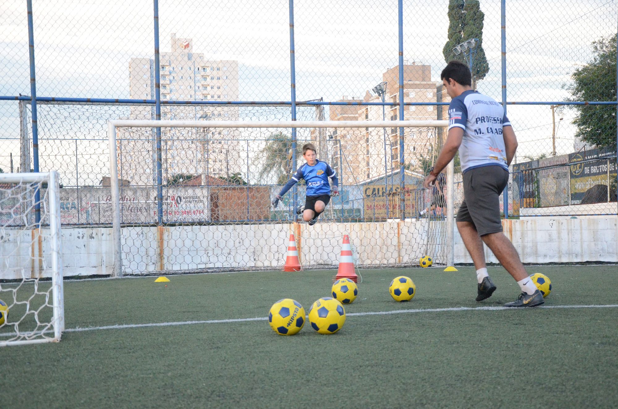 Treinamento de goleiro Luva de Ouro 17